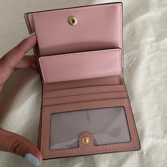 New Tory Burch Blake embossed crocodiles wallet - Picture 3 of 6